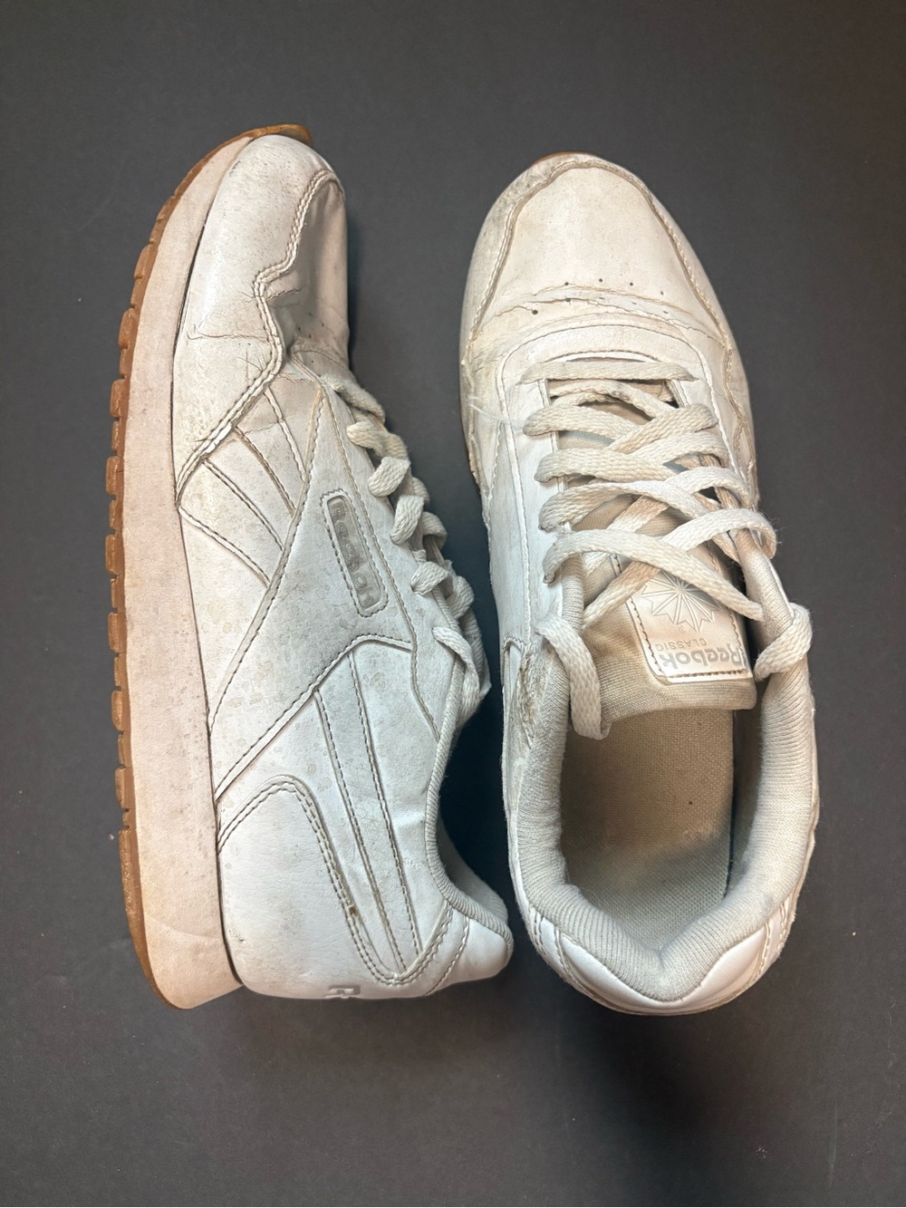 Reebok Gray and White Men's Athletic Shoes (Size 10)
